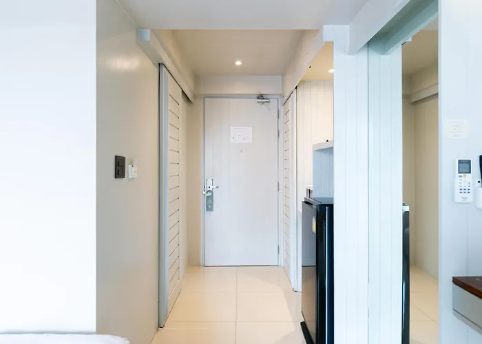 A Sathorn Hotel 2*