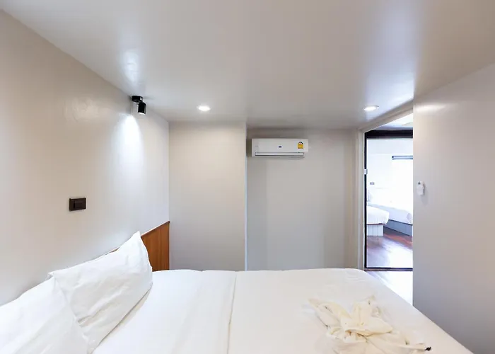 Hotel A Sathorn 2*