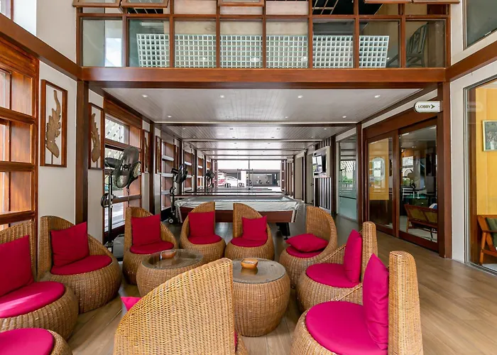 A Sathorn Hotel 2*